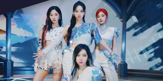 Highlighting a More Chic Side, aespa Releases 'Performance Stage' Video for Single 'Next Level'