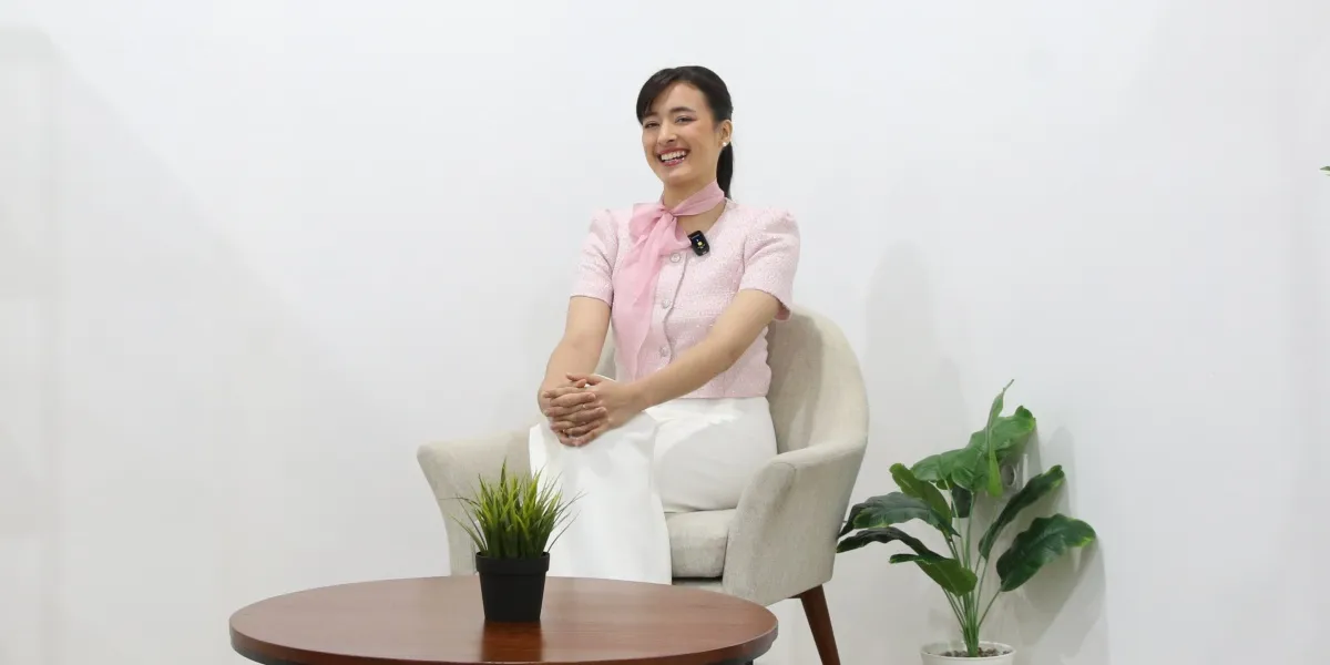 The Totality of Mawar de Jongh as Secretary Kim, Conducting Direct Observations for a Relatable Role