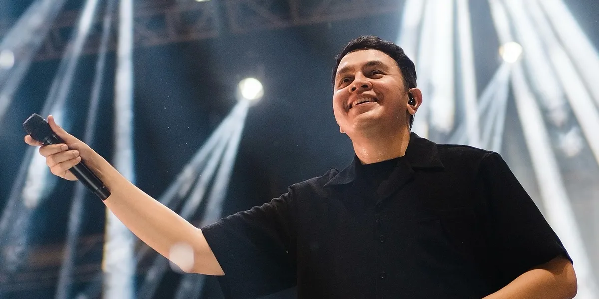Tulus The Sound Project Vol 8 Stage Magic Becomes a Mass Karaoke Arena