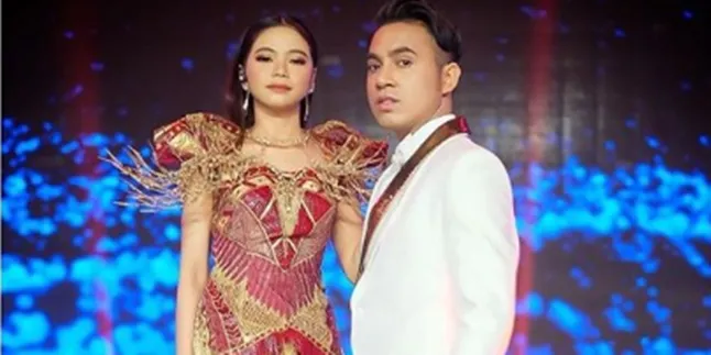Gunawan Receives Special Gift from Rara LIDA on His 23rd Birthday