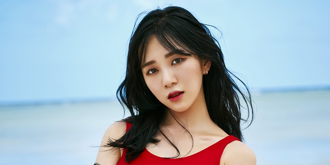 Upload Photos of Hand Incisions, Mina's Former AOA Post Worries Fans