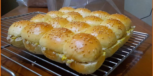 Must Try, Dapur Senja's Signature Stuffed Bread Made from Traditional Recipe