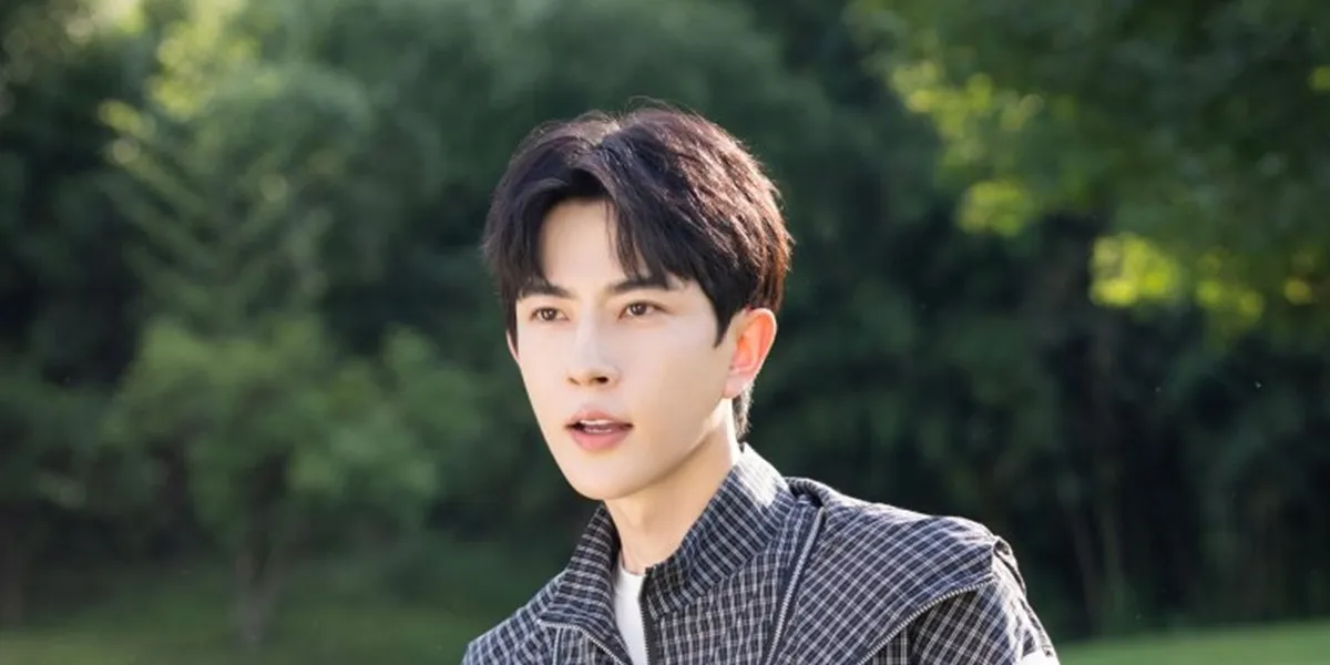 Chinese Actor Yu Menglong Passes Away After Being Found Fallen from an Apartment Building