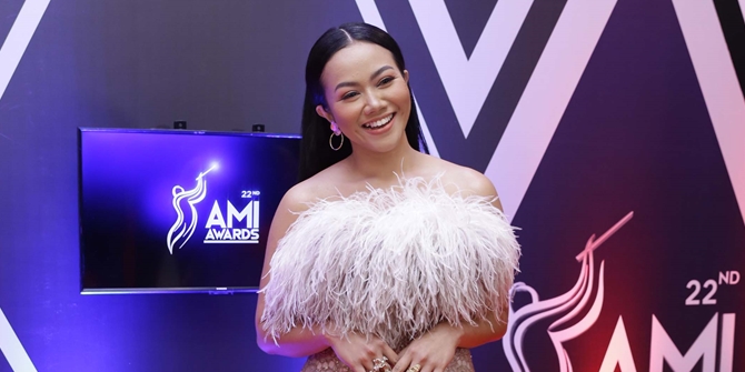 Yura Yunita Reveals the Mission Behind the Song 'Mulai Langkahmu', Invites the Young Generation to Rise Up