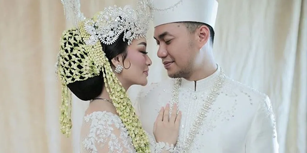 Zaskia Gotik Grateful That Parents Are Not Bothered by Sirajuddin's Status as a Divorced Man with One Child