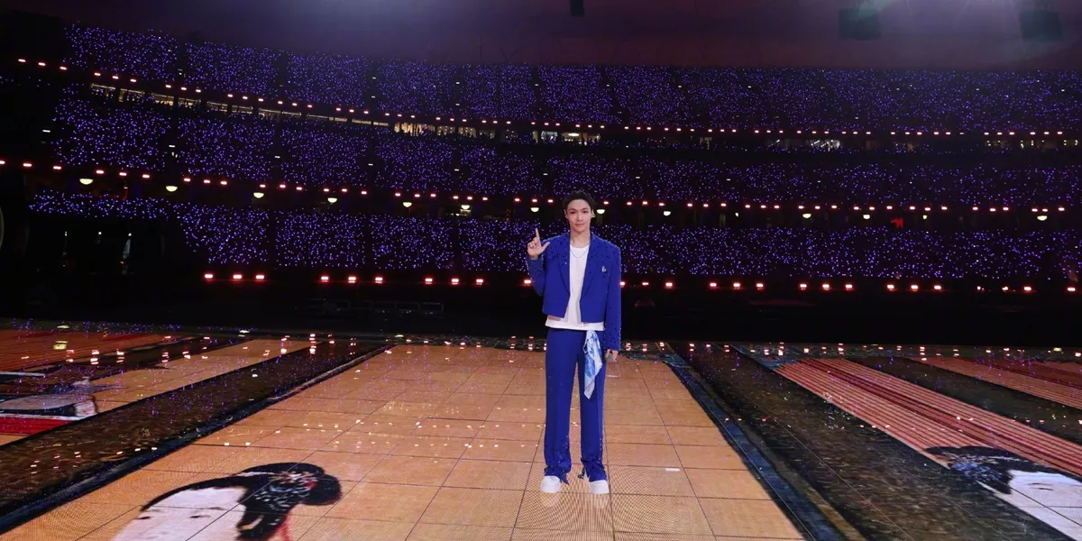 Zhang Yixing Apologizes After Missing EXO Fan Meeting, Turns Out Because of This