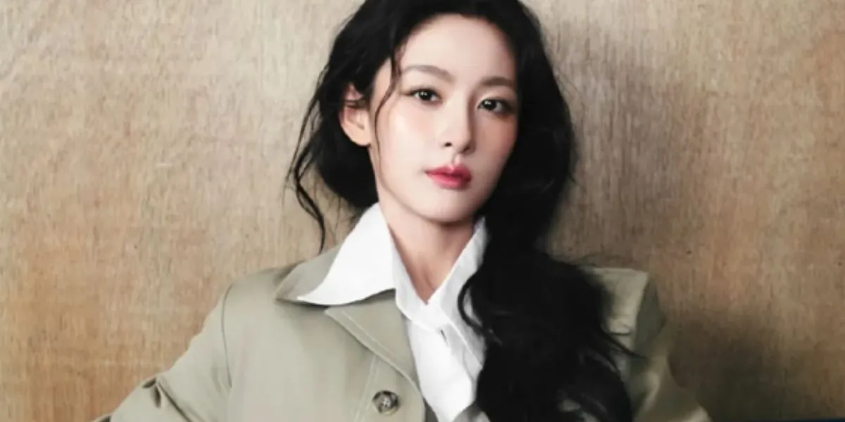  Zhao Qing Tampil Menawan di Cover Majalah CHIC Edisi April 2026 