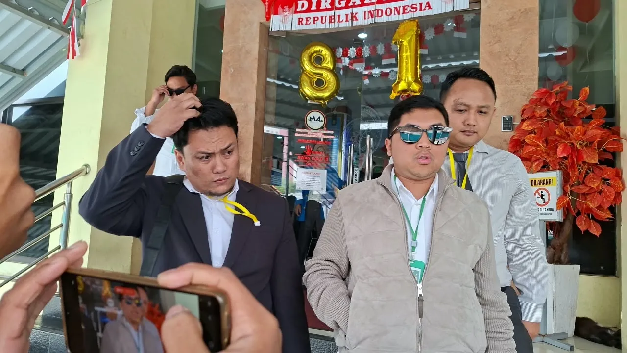 Zidan Attends Divorce Hearing, Raisya Bawazier Absent