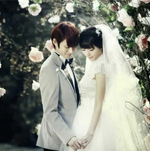 Heechul dan Puff Kuo menikah di WGB Globla Edition @soompi.com
