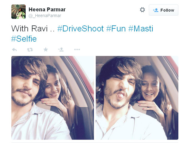 Bikin Iri, Selfie Mesra Ravi Bhatia dan Heena Parmar Dalam 