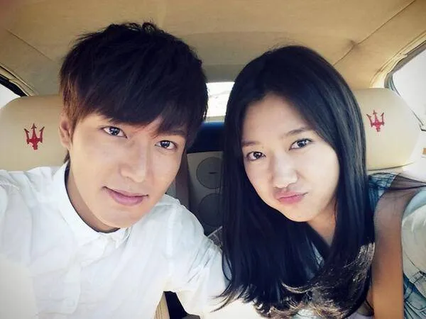 Bagi Park Shin Hye, kebaikan Lee Min Ho selama syuting The Heirs tak akan dilupakan. @soompi.com