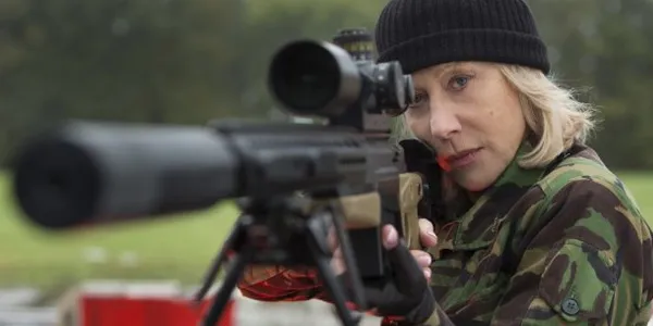 Aksi Helen Mirren sebagai Victoria WInslow dalam RED/©Summit Entertainment