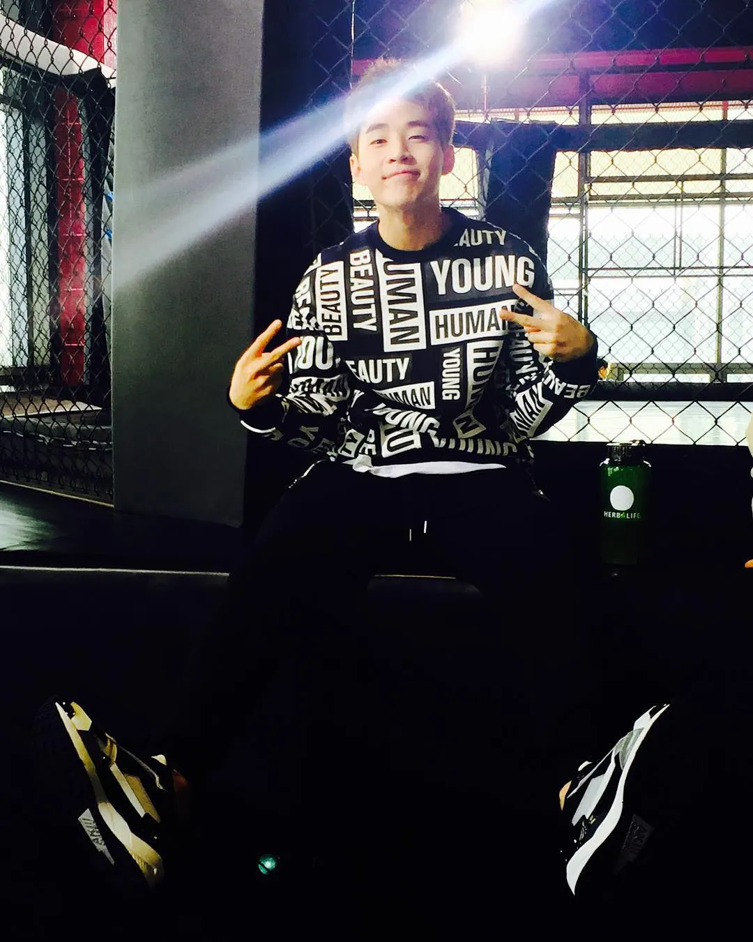 Henry Lau curhat di Instagram dengan bahasa Indonesia. © Instagram/henryl89