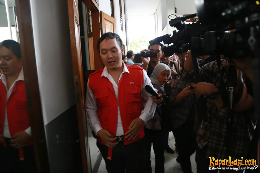 Hengky Kawilarang dituntut JPU lebih dari 2 tahun. ©KapanLagi.com®/Agus Apriyanto