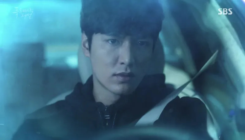 Di ending episode keempat The Legend of The Blue Sea, Heo Jun Jae rela mengorbankan diri demi menyelamatkan Shim Chung. ©SBS