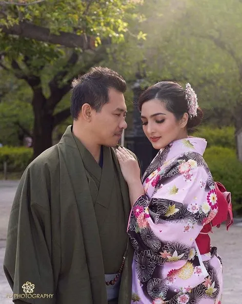 Nampak begitu bahagia, pasangan Anang Hermansyah dan Ashanty selalu nampak romantis. /©instagram.com/ashanty_ash
