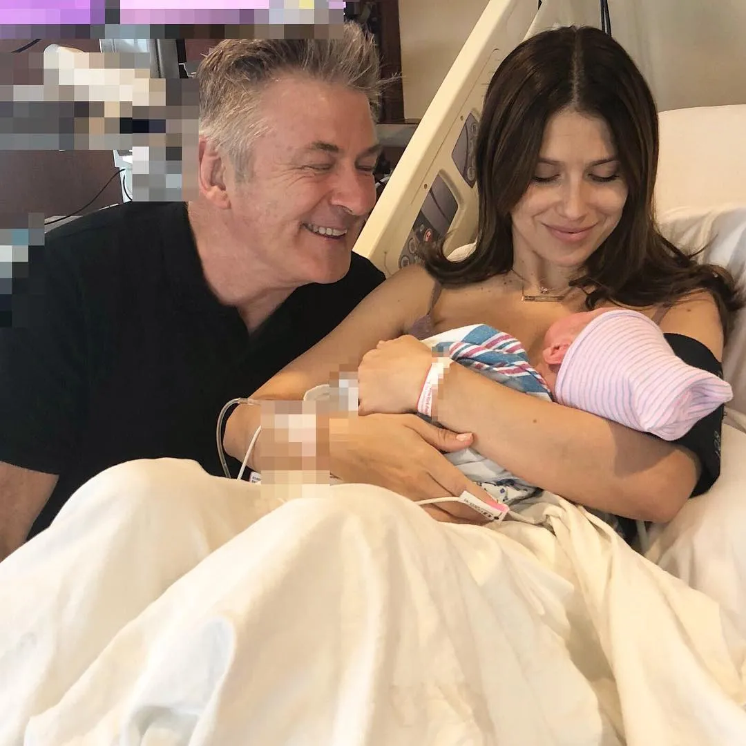 Hilaria melahirkan anak ke-4. Congrats! © instagram.com/hilariabaldwin