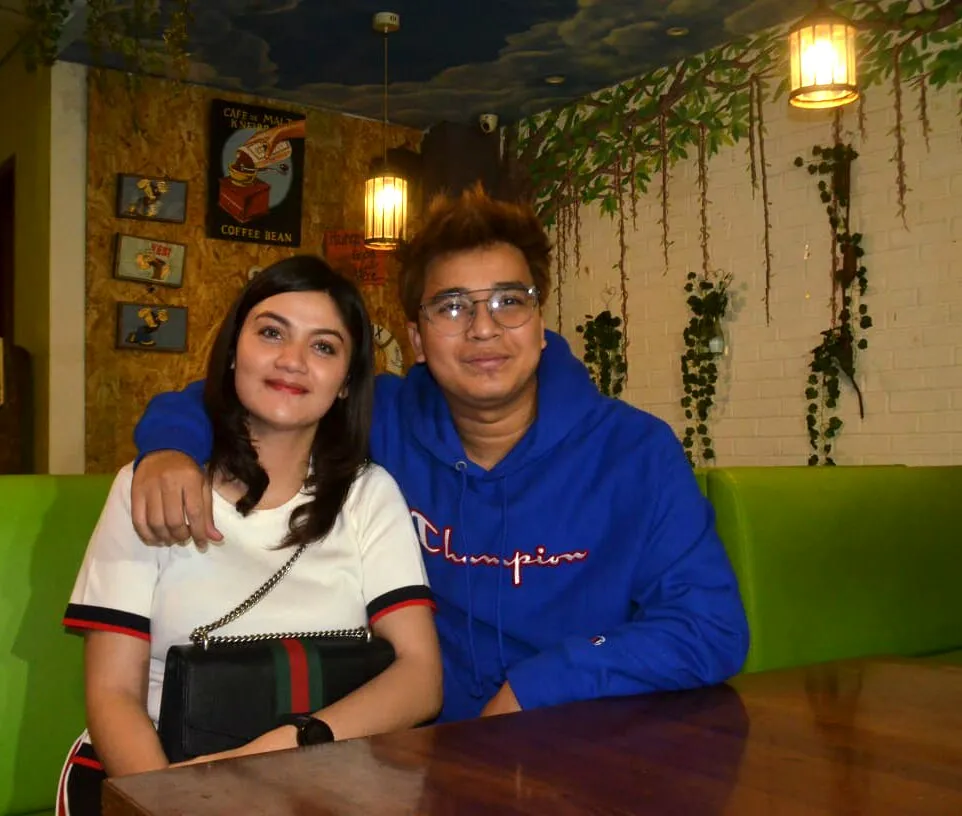 Semakin Lengket Dengan Hilda 