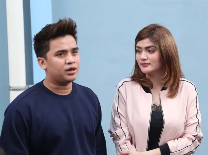 Billy siap mendampingi Hilda selama proses persidangan. © KapanLagi.com/Muhammad Akrom Sukarya