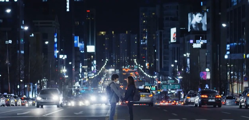 Ho Goo (Choi Woo Shik) dan Do Hee (UEE), salah satu potongan gambar drama Hogu's Love dalam MV Till I Reach Your Star © YouTube