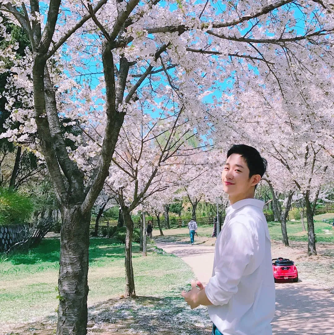 Gantengnya maksimal! (credit: instagram.com/holyhaein)