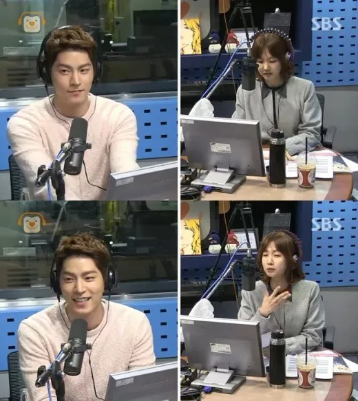 Hong Jong Hyun ungkapkan kerinduan pada Kim Woo Bin lewat radio. ©soompi.com.