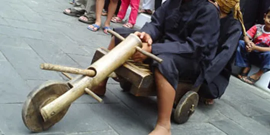 Salah satu permainan tradisional (c)communitasunik.blogspot.com