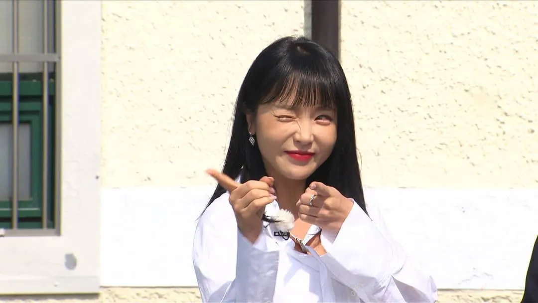 Hong Jin Young saat jadi bintang tamu di episode terbaru RUNNING MAN. © Instagram/ sbs_runningman_sbs
