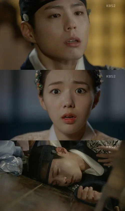 Scene Park Bo Gum pingsan di episode terbaru Moonlight Drawn by Clouds. ©hancinema.net