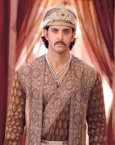 Hrithik Roshan akan bertarung melawan harimau, fantastis ya? @pinkvilla.com