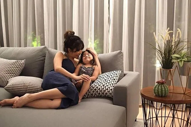 (credit : instagram.com/gisel_la)