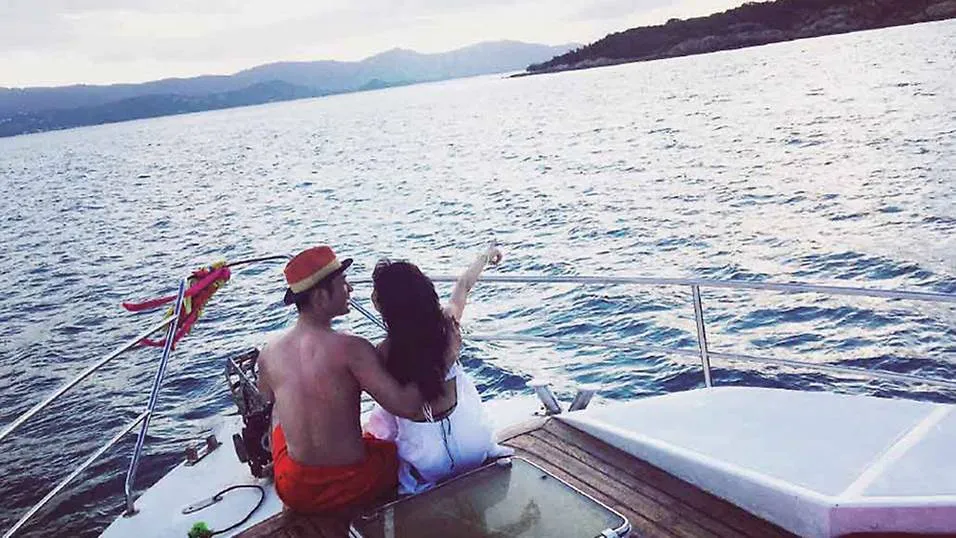 Postingan Huang Xiaoming saat mengonfirmasi kehamilan Angelababy. ©Toggle.sg