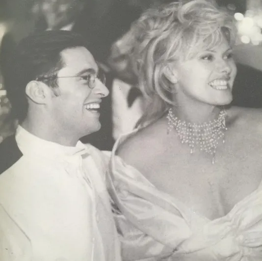 Bulan April 1996 mereka pun memutuskan untuk menikah Š instagram.com/thehughjackman