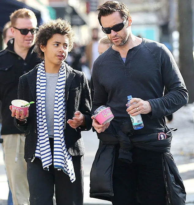 Oscar dan Hugh @ dailymail.co.uk