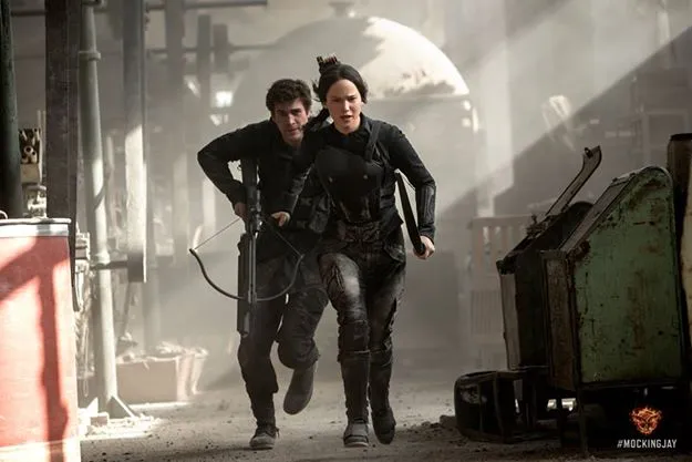 Cuplikan dalam The Hunger Games: Mockingjay Part 1 @Facebook.com/TheHungerGamesMovie