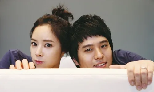 Hwang Jung Eum dan Kim Yong Joon putus setelah 9 tahun lamanya pacaran. ©soompi.com
