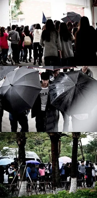 Park Jae Kyung harus membatalkan syuting karena fans membludak. @koreaboo.com