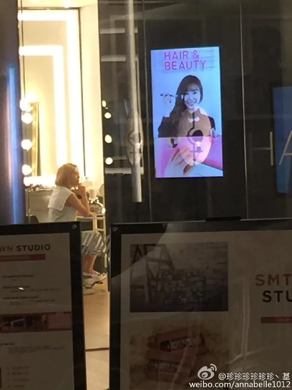 Hyoyeon dengan rambut barunya © Koreaboo