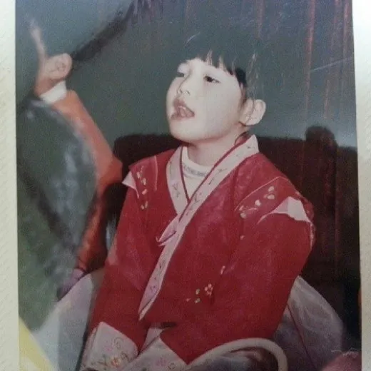 HyunA saat masih SD @soompi.oom