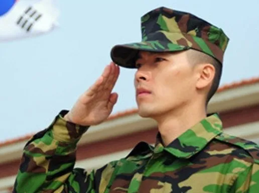 Menjalani wajib militer sudah jadi keharusan bagi setiap pria yang punya kondisi sehat di Korea © OSEN