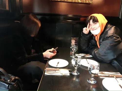 Lee Jong Suk pamer kencan bareng ibu. ©Instagram/jongsuk0206