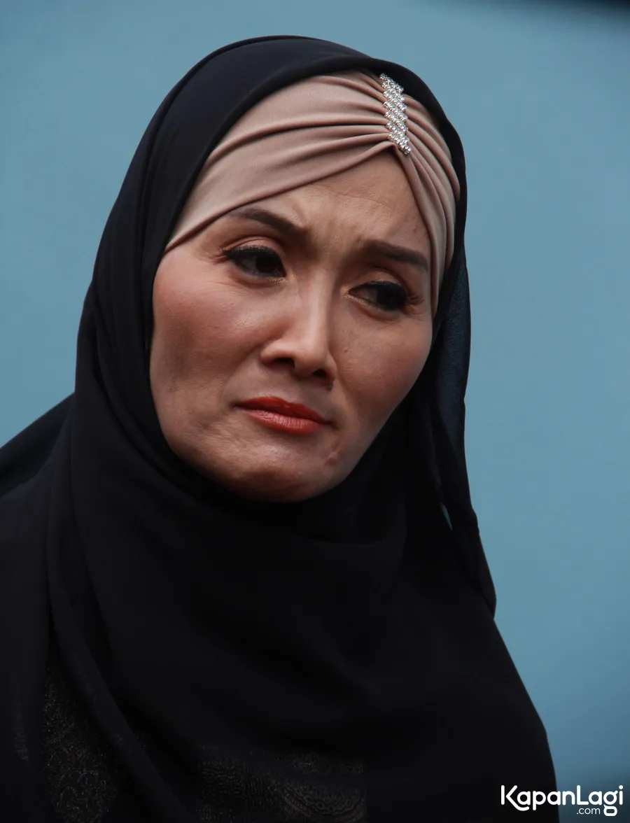 Keluarga mengungkap Irena Justina memiliki penyakit selaput otak. ©KapanLagi.com/Muhammad Akrom Sukarya