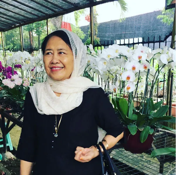 Ibu Happy Salma dimakamkan di Sukabumi, Jumat pagi (30/9) © instagram.com/happysalma