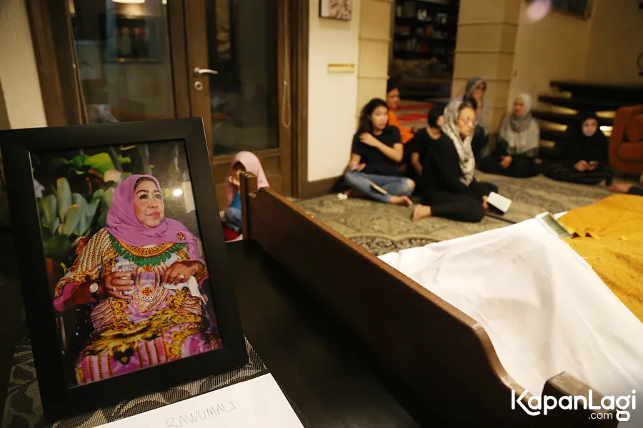 Ibunda Rano Karno meninggal dunia. ©KapanLagi.com/Agus Apriyanto