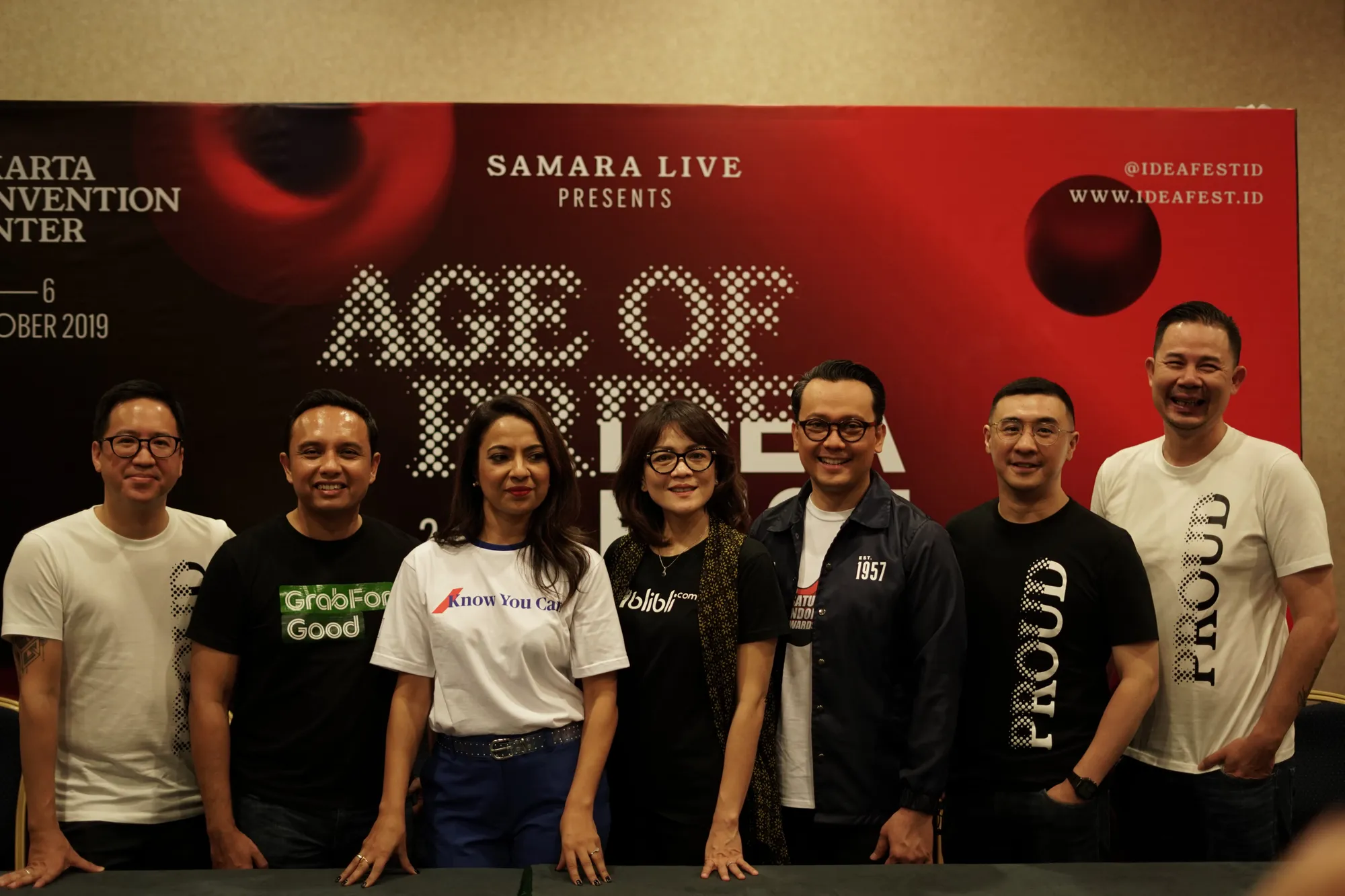 (dari kiri ke kanan) Ben Soebiakto, Co-Chairman IdeaFest, Ongki Kurniawan, Executive Director Grab Indonesia, Niharika Yadav. President Director AXA Financial Indonesia, Yolanda Nainggolan, Head of PR Blibli.com, Boy Kelana Soebroto, Head of Corporate Communication ASTRA, Axton Salim, Chief Marketing Officer Indofood, dan Andi Sadha, Co-Chairman IdeaFest di acara Press Conference IDEAFEST 2019 Age of Pride.