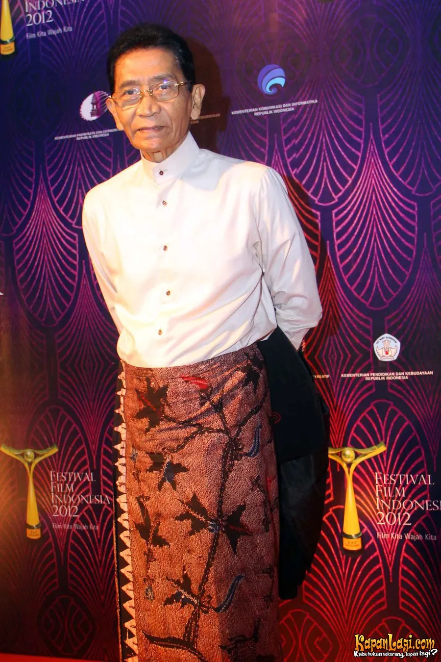 Idris Sardi adalah sosok ayah yang disiplin. @KapanLagi.com®