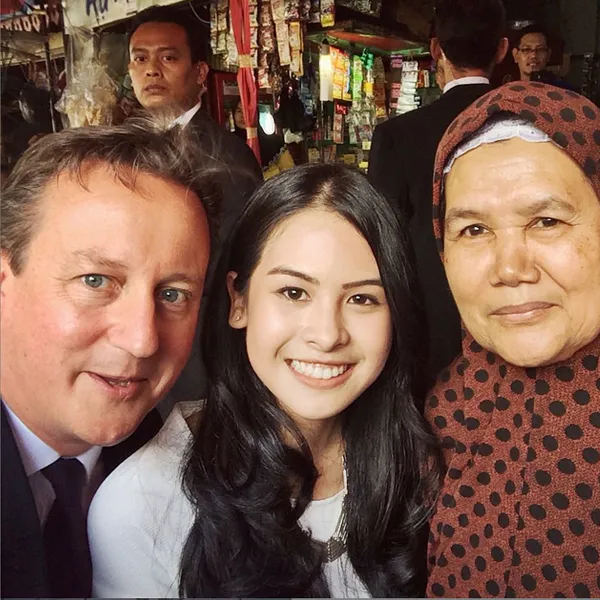 Maudy Ayunda selfie bareng PM Inggris/©Official Instagram Maudy Ayunda