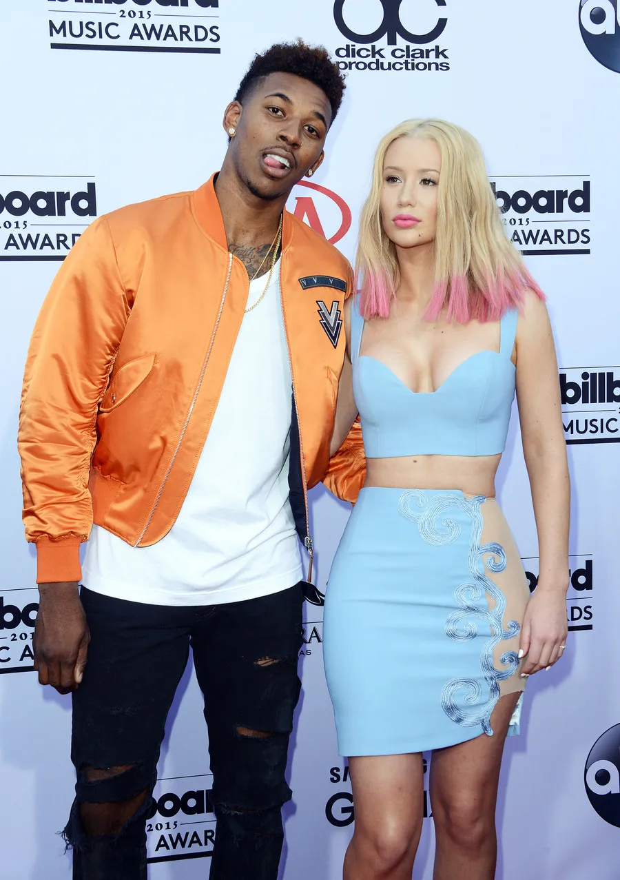 Untunglah penundaan pernikahan ini tak berdampak buruk pada Iggy dan Nick © Fameflynet