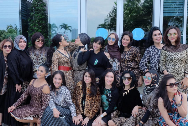 Arisan Kepompong gelar arisan putaran ke-5 dalam dresscode leopard di Hotel Mulia/©instagram.com/ussypratama