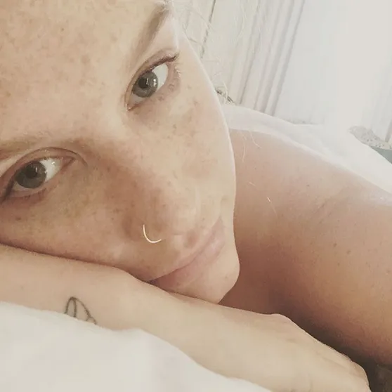 Kesha ungkap jika ia diminta berbohong demi 'kebebasannya'/©instagram.com/iiswhoiis